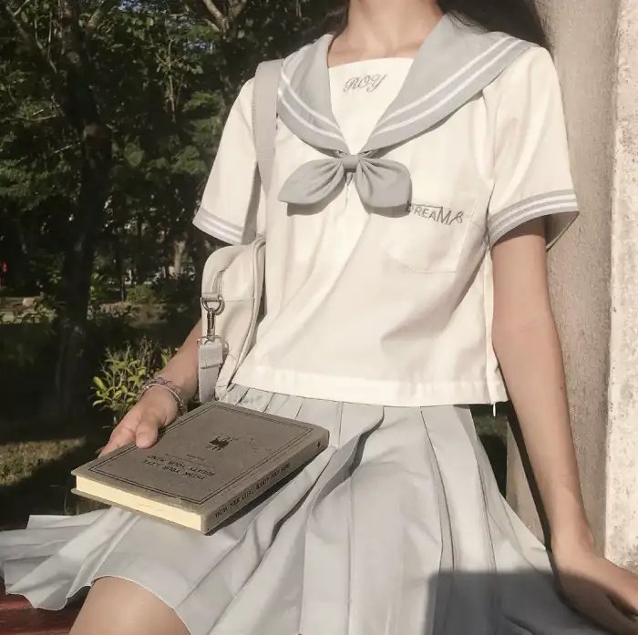 逃离“自由”电影院